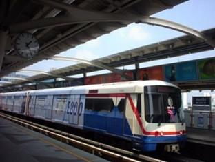 BTSプロンポン駅